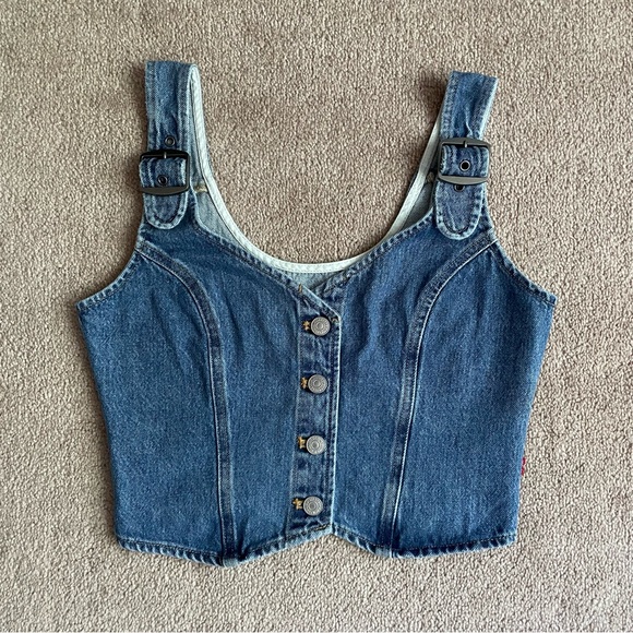 Levi's Tops - Levi’s Slim Fit Cropped Vest